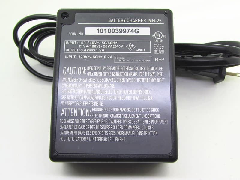NIKON MH-25